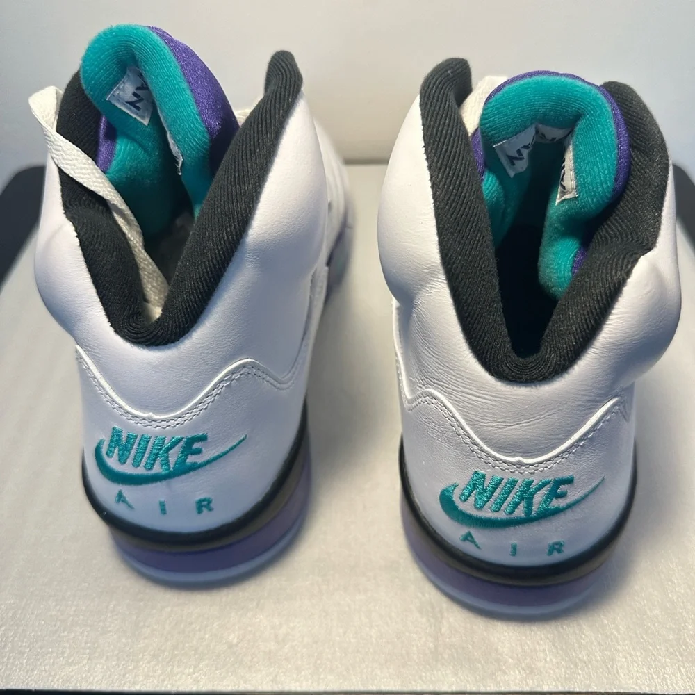 Nike reposhing this